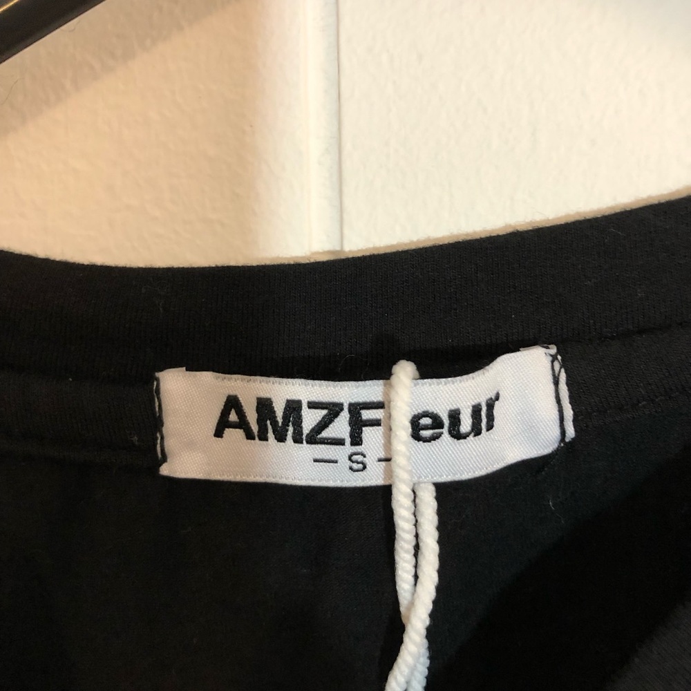 Amz Fleur Black/White T-Shirt Small View 3